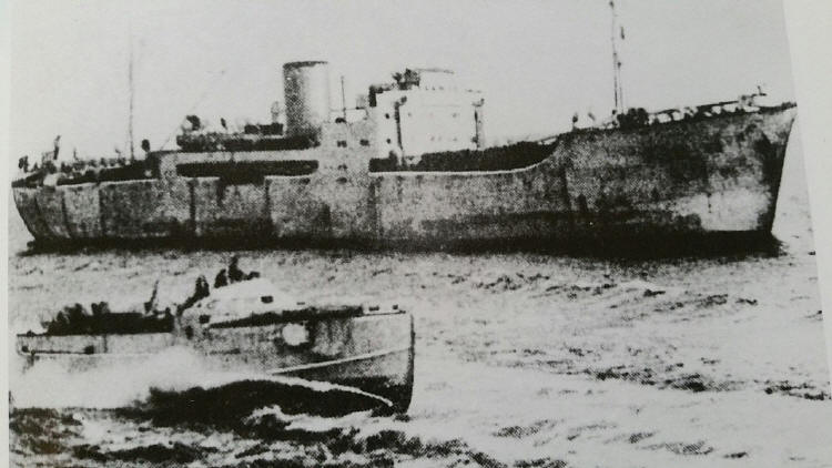 Vor dem Untergang: Gegen 19 Uhr verlsst die Goya mit ihren Begleitschiffen den Hafen Hela in der Danziger Bucht, kurz vor Mitternacht versinkt sie in der Ostsee. |  Foto: privat