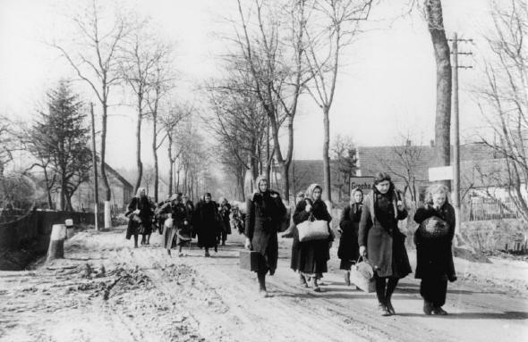 Flchtlingstreck aus Ostpreuen Foto: picture alliance/akg-images