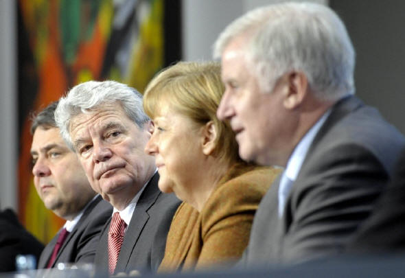 Nicht immer einer Meinung: der damals noch zuknftige Bundesprsident Joachim Gauck, Bundeskanzlerin Angela Merkel und der bayerische Ministerprsident Horst Seehofer bei der Vorstellung Gaucks als Kandidat fr das Amt im Februar 2012