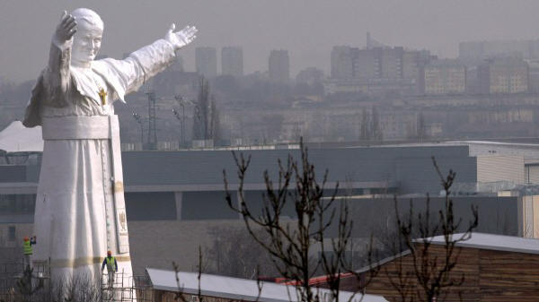 Die weltgrte Statue von Johannes Paul II. in Czestochowa, Polen (dpa/ picture-alliance/ Waldemar Deska)