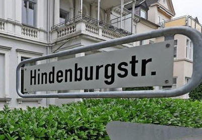 Das geht nicht mehr: Die Hindenburgstrae ist nach dem frheren Reichsprsidenten benannt, der Adolf Hitler zum Reichskanzler ernannte. Quelle: Foto: Drse