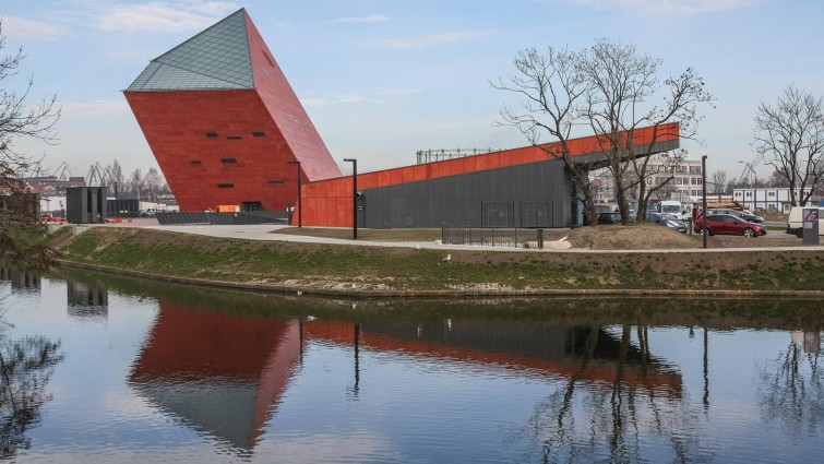 Wird hier nach dem Wechsel der Direktion eine Polen glorifizierende Geschichtsschreibung forciert? Das Museum des Zweiten Weltkriegs in Danzig. (imago stock&people)