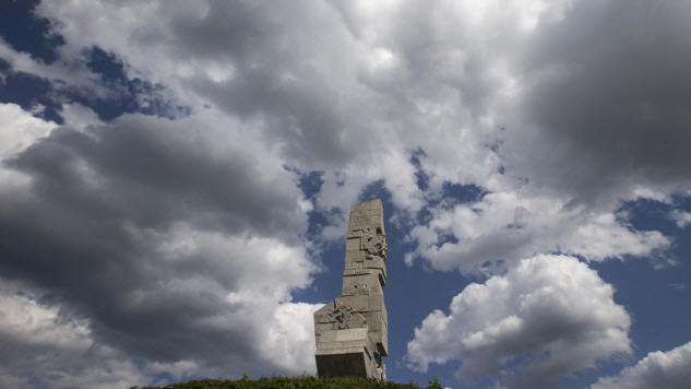 Das Denkmal "Westerplatte" zu Ehren der polnischen Verteidiger in der gleichnamigen Gedenksttte in Danzig in Polen, aufgenommen am 17.06.2012. (picture alliance / dpa / Jens Wolf)